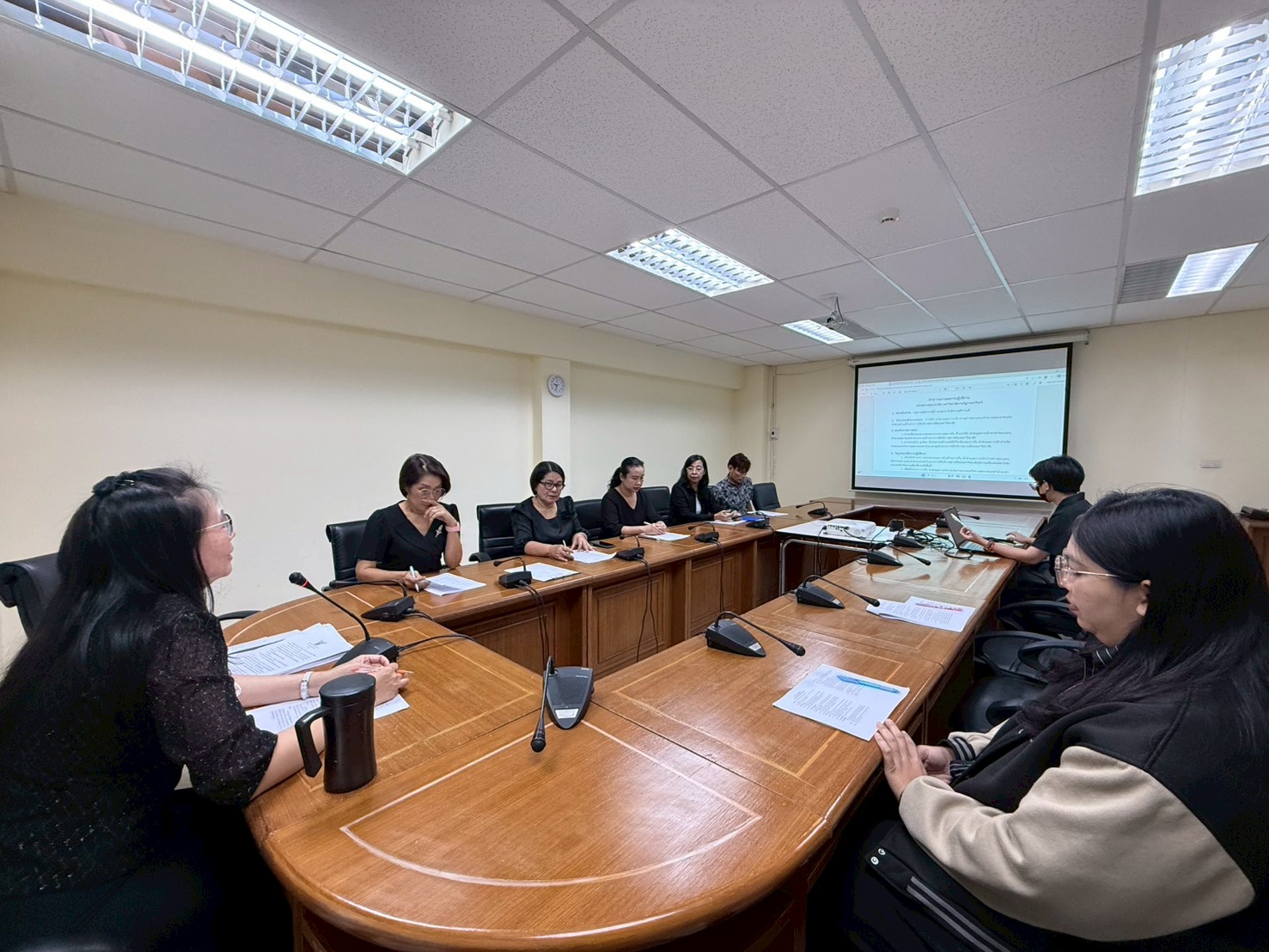 ประชุมปิดการตรวจสอบแบบเฉพาะกิจ กลุ่มงานจัดหารายได้