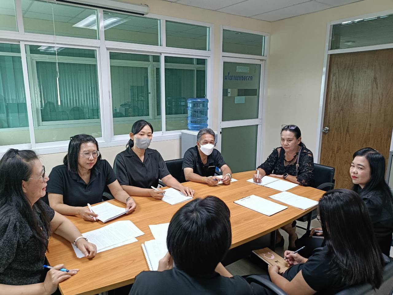 ประชุมปิดการตรวจสอบงานพัสดุ และงานคลัง สังกัดกองกลาง สำนักงานอธิการบดี